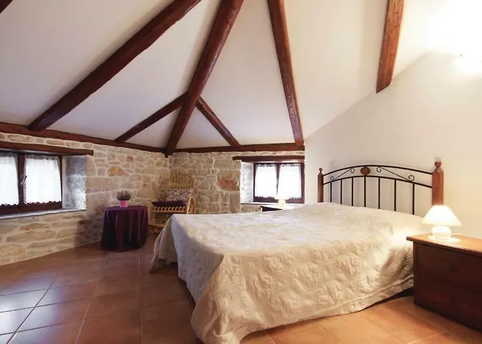 Ladonja Apartment *